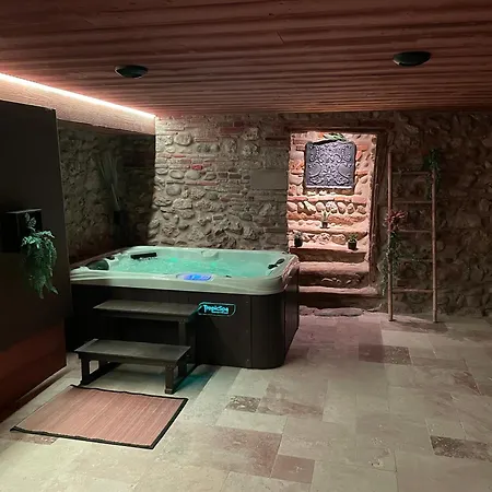 Maison Perouges Spa Buitenkant foto