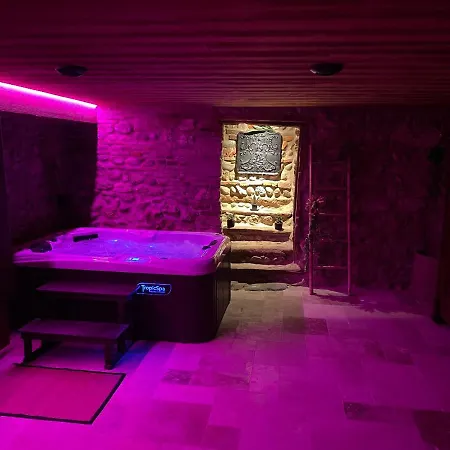 Maison Perouges Spa Buitenkant foto